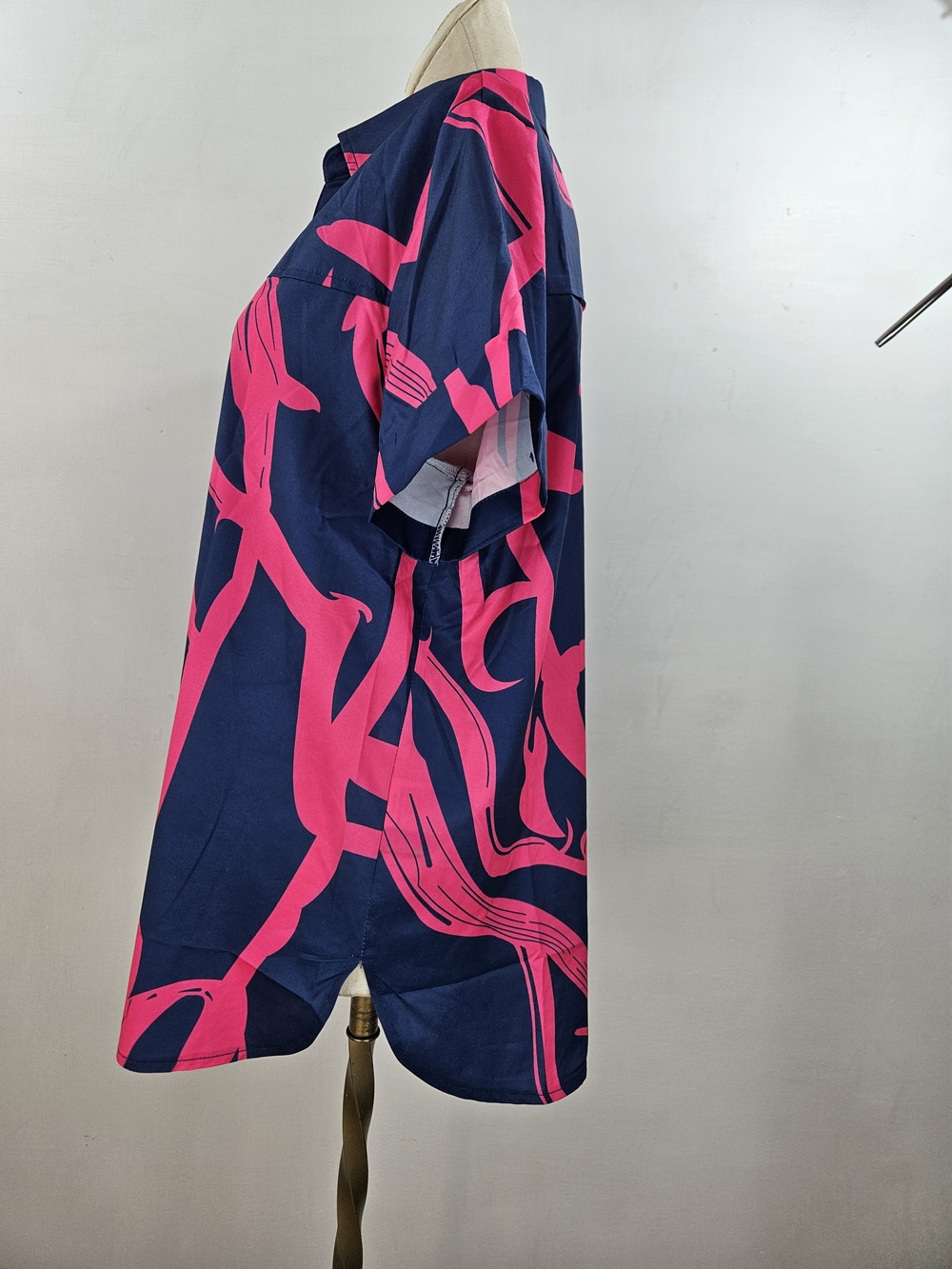 Rapbin Women's Navy and Hot Pink Printed Button-Up Shirt Size Medium - Picture 5 of 7